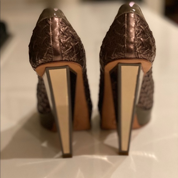 Authentic ⭐Versace Peep Toe Pumps - Picture 7 of 8